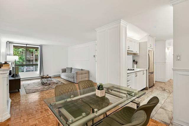 206-460 Rue du Champ-de-Mars Montréal (Ville-Marie), QC H2Y 1B4