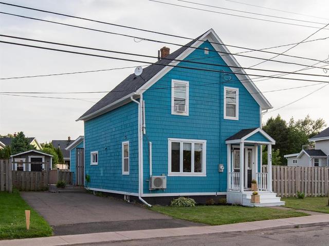 77 Spring Park Road  Charlottetown, PE C1A 3Y3