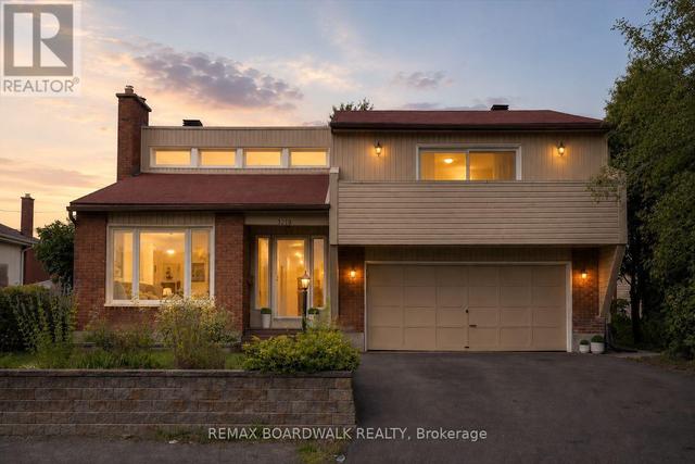 1219 NOTTING HILL AVENUE  Ottawa, ON K1V 6T6