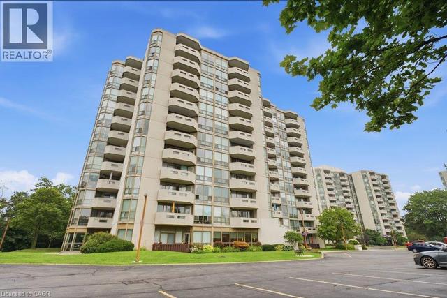 5090 PINEDALE Avenue Unit# 204  Burlington, ON L7L 5V8