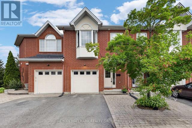 103 TALL OAK PRIVATE  Ottawa, ON K1G 6T3