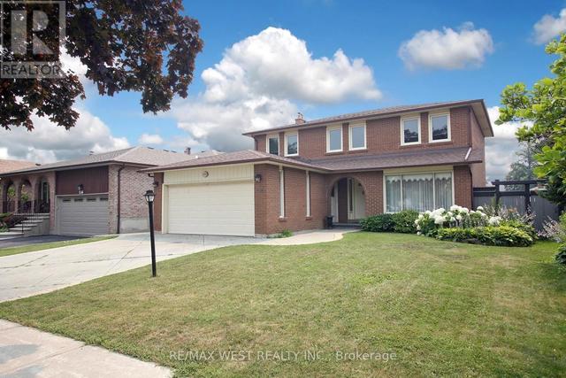 540 LOUIS DRIVE  Mississauga, ON L5B 2N2