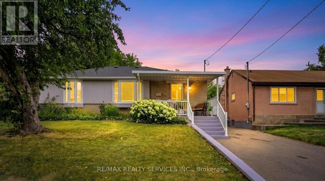 3287 MICHAUD AVENUE  Mississauga, ON L4T 1P8