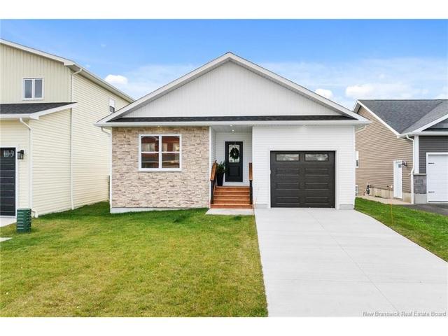 12 Briar Brook PL  Fredericton, NB E3A 3N1