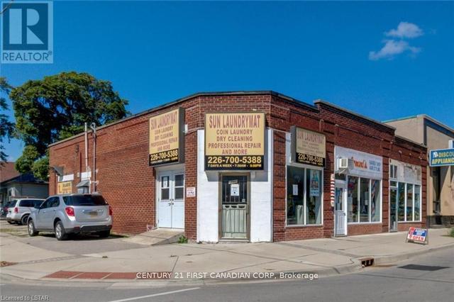 1062 - 1066 DUNDAS STREET E  London East (East G), ON N5W 3A6