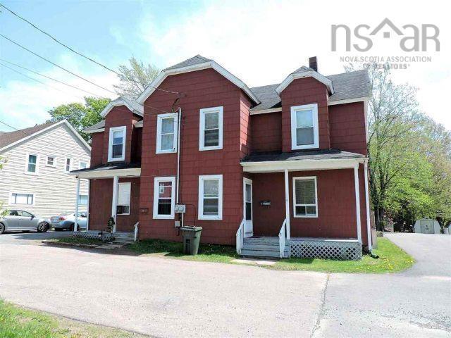 2-4 Queen Street Extension  Amherst, NS B4H 1P8