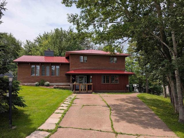 28 Purdy Drive  Truro, NS B2N 5W8