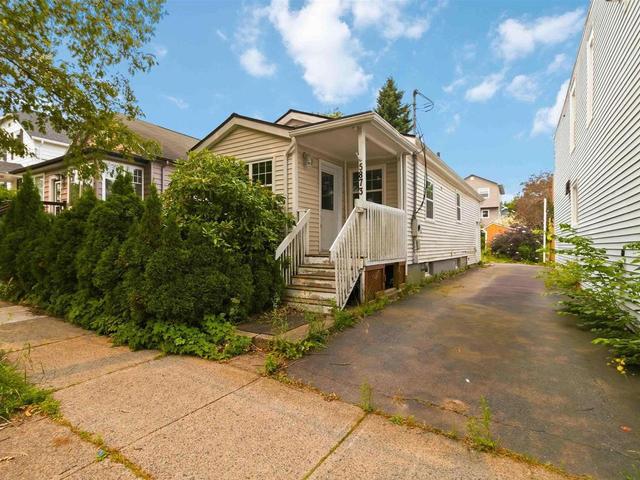 5873 Merkel Street  Halifax, NS B3K 2J2