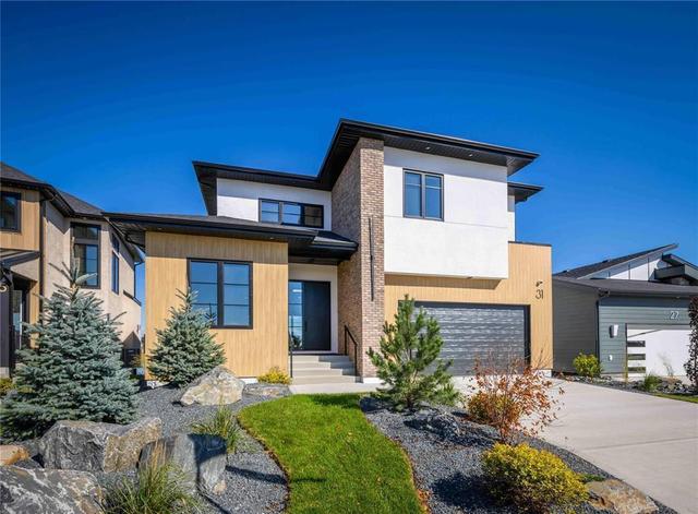 22 Avonlynn Court  Winnipeg, MB R3P 2J4