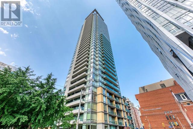 3204 - 18 YORKVILLE AVENUE Toronto, ON M4W 1L4