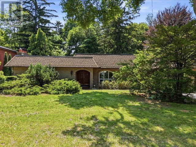 1528 KNARESWOOD DRIVE  Mississauga, ON L5H 2M1