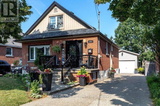 328 EAST 19TH STREET  Hamilton, ON L9A 4S8