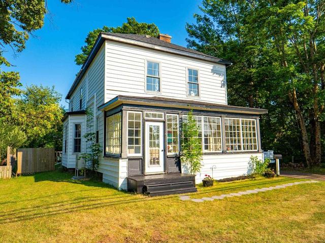 42 Victoria Street  Amherst, NS B4H 1C1