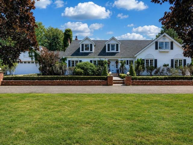 45 Longworth Avenue  Truro, NS B2N 3E7