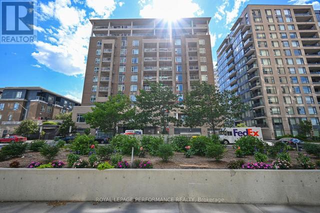 903 - 100 CHAMPAGNE AVENUE S  Ottawa, ON K1S 4P4