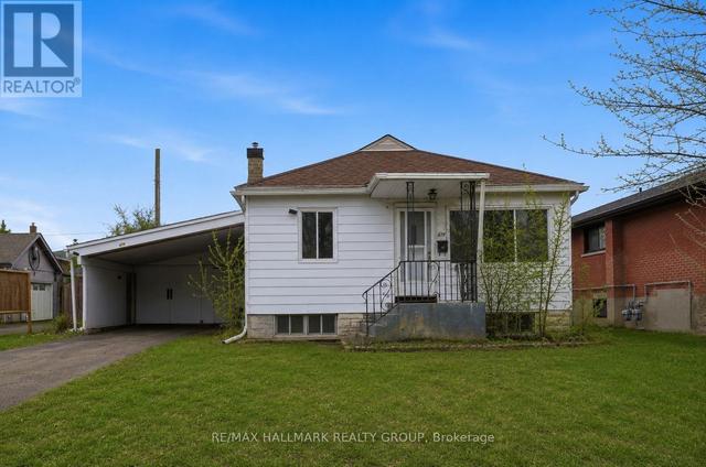 479 NEWMAN AVENUE  Ottawa, ON K1K 1N8