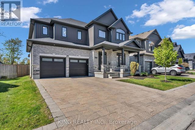33 - 1061 EAGLETRACE DRIVE  London North, ON N6G 0T3