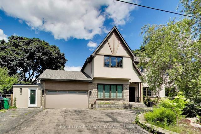 1621 Skyline Drive  Mississauga, ON L5E 2W9