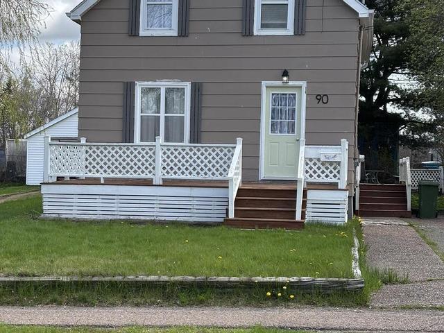 90 Hillcrest Ave Avenue  Bible Hill, NS B2N 4L3