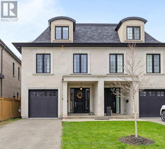 4 IROQUOIS AVENUE  Mississauga, ON L5G 1M6
