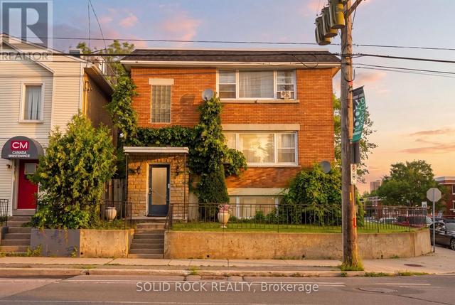 289 MCARTHUR AVENUE  Ottawa, ON K1L 6P3