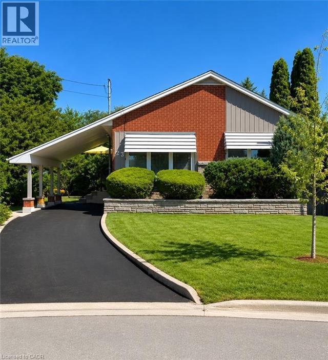 23 PERCY Court  Hamilton, ON L8T 1W7