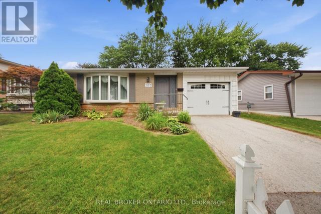 3157 PALMER DRIVE  Burlington, ON L7M 1L3