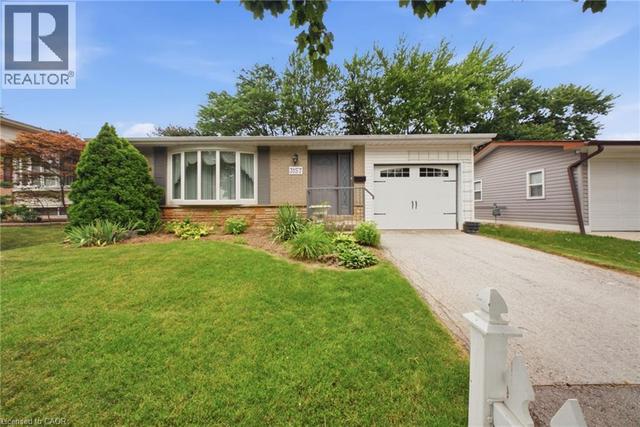 3157 PALMER Drive  Burlington, ON L7M 1L3