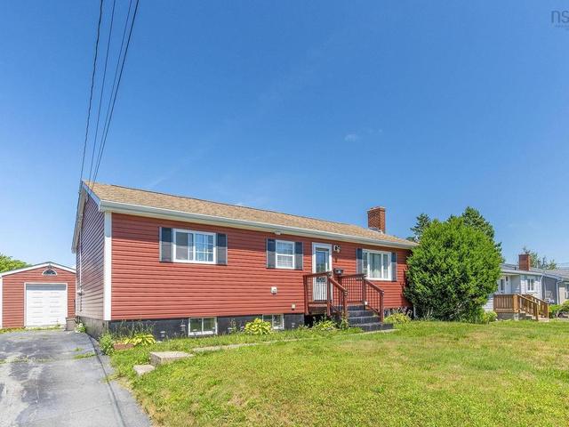 10 Westwood Drive  Dartmouth, NS B2X 1Y4