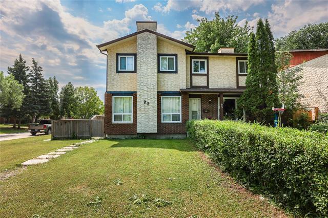 95 West Lake CR  Winnipeg, MB R3T 4T3