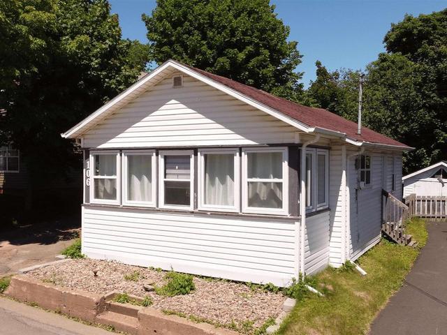 106 Spring Park Road  Charlottetown, PE C1A 3Y4