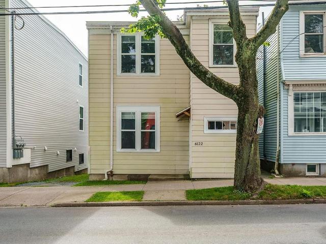 6122 North Street  Halifax Peninsula, NS B3K 1P3