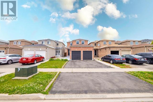 34 MEADOWLARK DRIVE  Brampton, ON L6Y 4A7