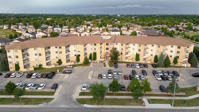 217-835 Adsum DR  Winnipeg, MB R2P 0P4