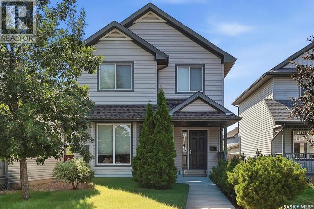 523 Denham WAY  Saskatoon, SK S7R 1E5