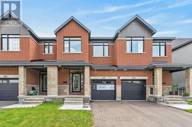 239 MONTICELLO AVENUE  Ottawa, ON K2S 2R8