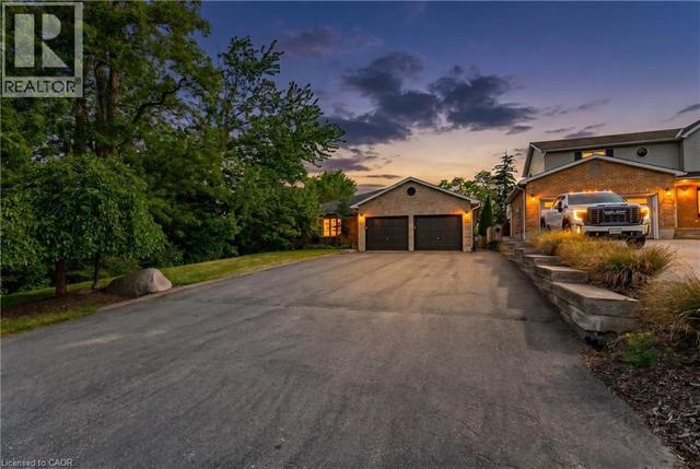 907 DOON VILLAGE Road  Kitchener, ON N2P 1A1