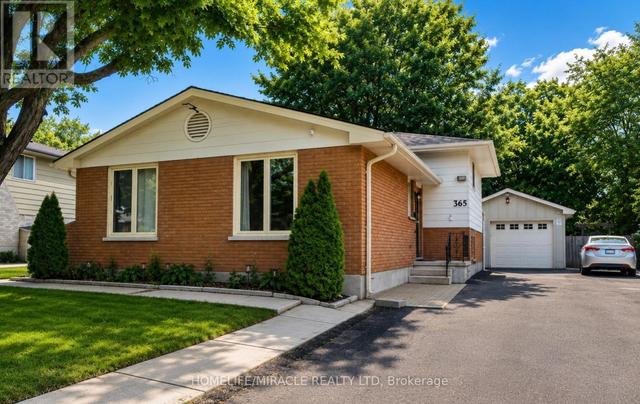 365 BLUE FOREST DRIVE  London North, ON N6G 3K1