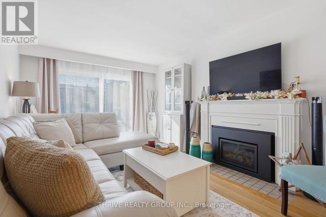 12 GUILDWOOD WALK  London North (North M), ON N6H 3X2