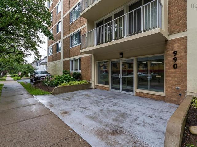 502 990 Mclean Street  Halifax, NS B3H 2V1