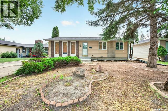 12 JACKSON BAY  Regina, SK S4R 6Y8
