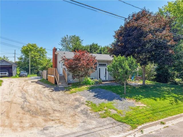 158 Friel ST  Fredericton, NB E3A 2P4