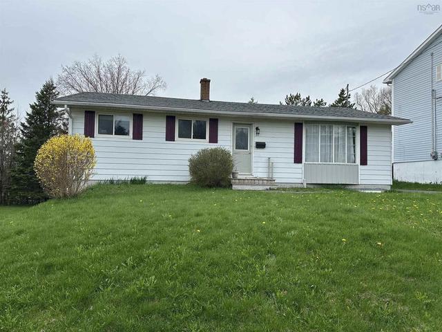 32 Greening Drive  Antigonish, NS B2G 1R2