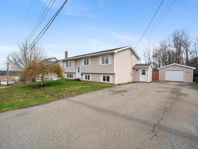 98 Sierra Drive  New Glasgow, NS B2H 6A2
