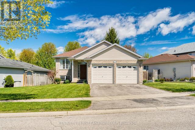 1761 DEVOS DRIVE  London North (North C), ON N5X 4H9