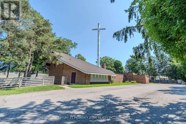 1261 NORTH SHERDIAN WAY  Mississauga, ON L5H 2A3