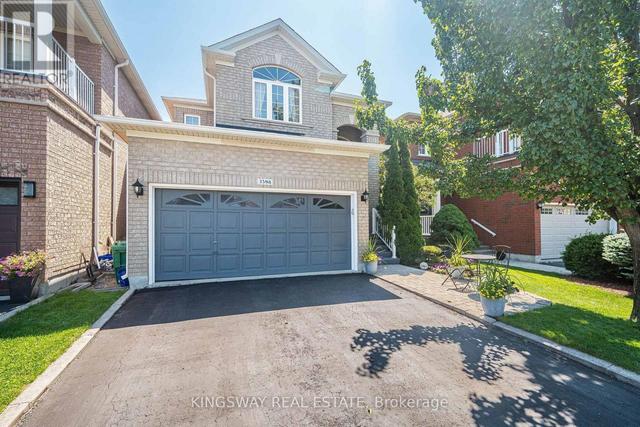 3598 FOUNTAIN PARK AVENUE  Mississauga, ON L5M 7G1