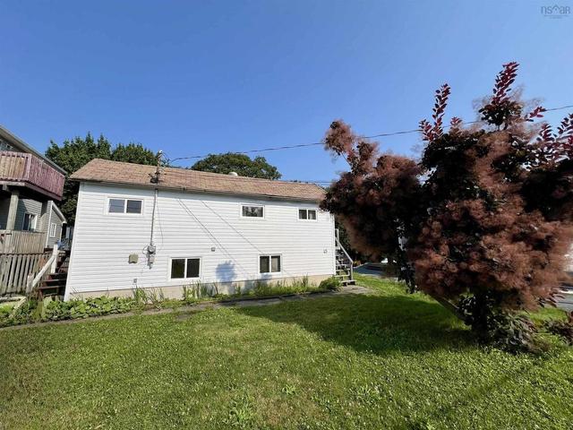 45 Belmont Avenue  Dartmouth, NS B2W 1E6