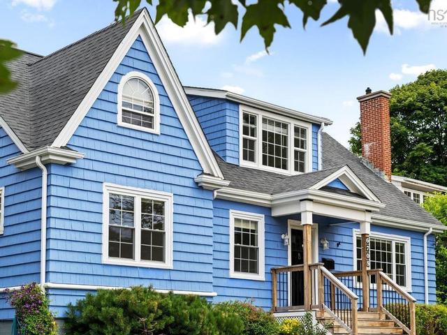 6705 Quinpool Road  Halifax, NS B3L 1C1