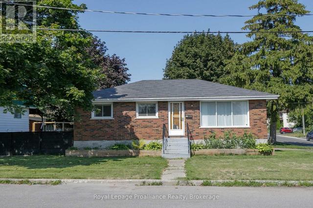 26 JAMES STREET  Quinte West (Trenton Ward), ON K8V 2W9